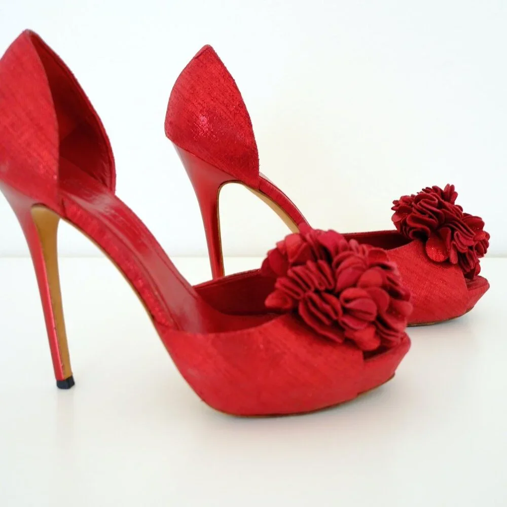 Alexander McQueen Red Floral D’Orsay Heels - Picture 2 of 6